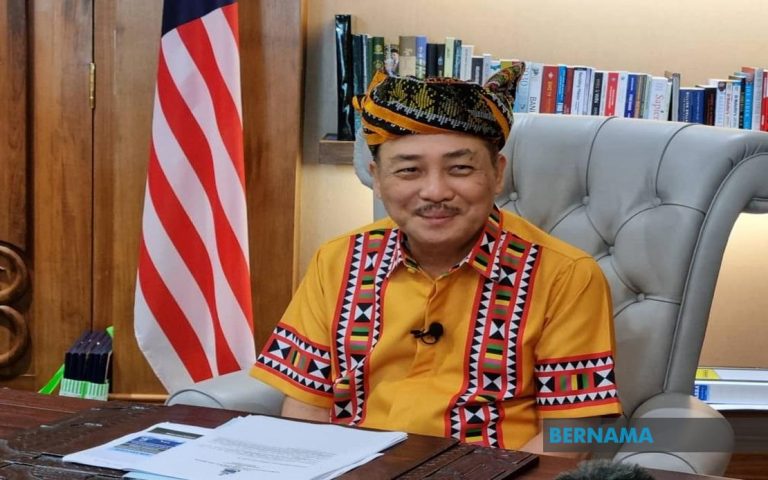 Vaksinasi remaja berusia 12 – 17 di Sabah bermula esok – Hajiji