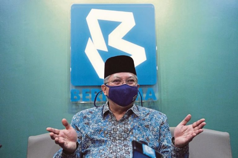 Hubungan PM dengan Yang Di-Pertuan Agong adalah istimewa – Annuar