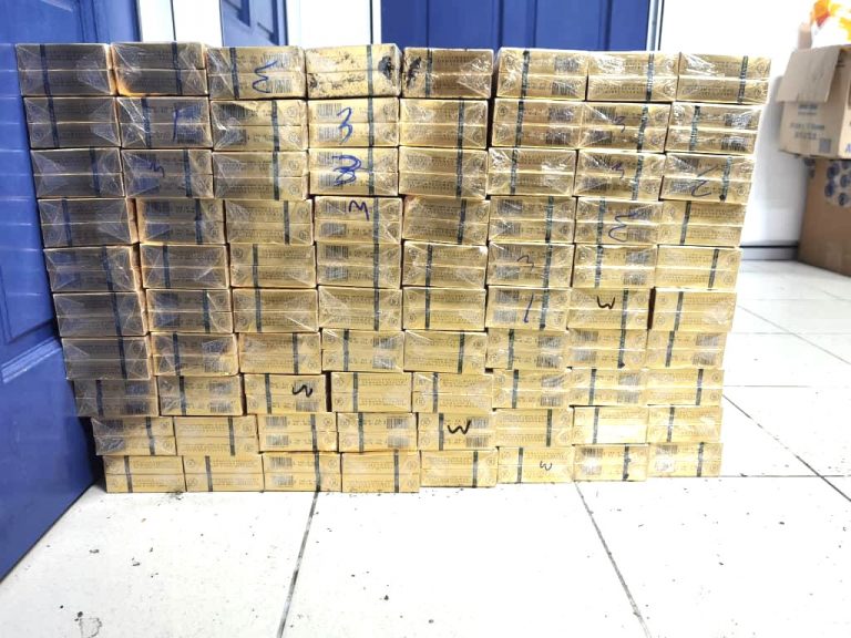 Lelaki tempatan bersama lebih 36,000 batang rokok ditahan