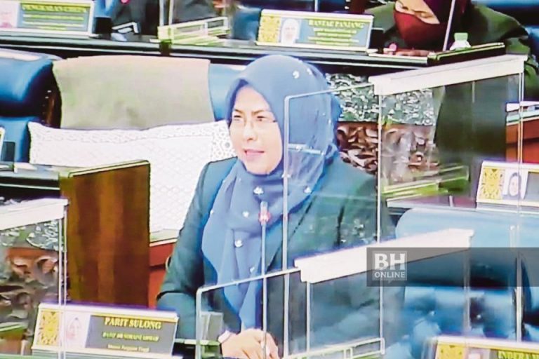 Noraini letak jawatan Menteri Pengajian Tinggi serta-merta