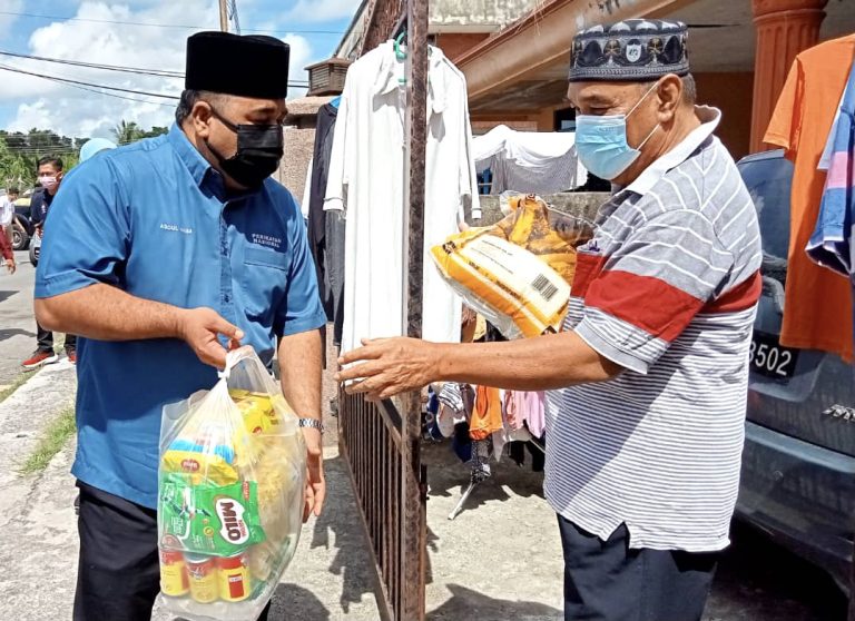 Pengagihan bakul makanan ruang menyantuni rakyat – Abdul Hakim