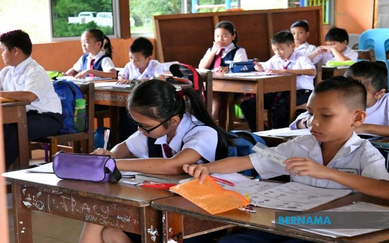 Isu tanah sekolah daif: KPM adakan perbincangan dengan Sabah – Mohamad