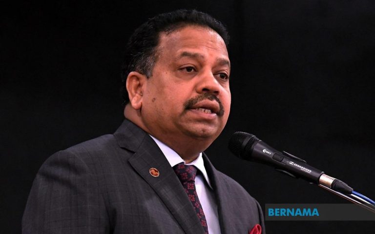 Tiada halangan anak bekas Timb Presiden MIC sertai Warisan – Vigneswaran