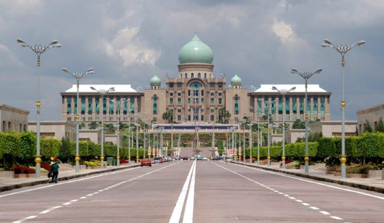 Kabinet tak bincang rombakan menteri