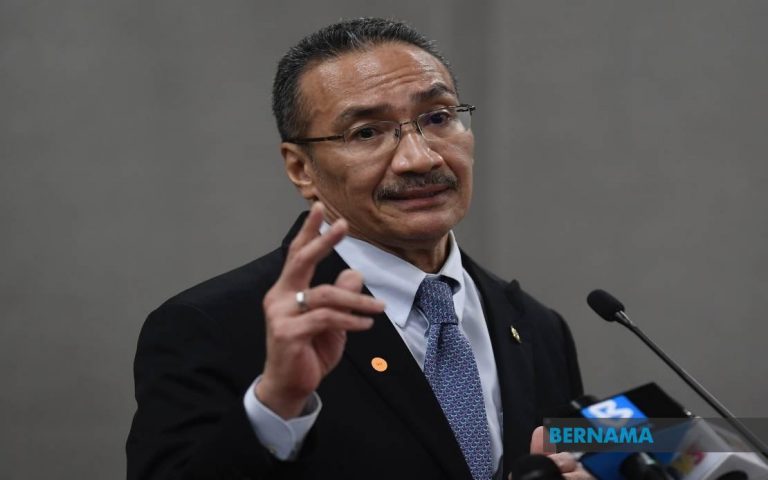 Tiada lagi PKP, kawalan lebih ketat di sempadan negara – Hishammuddin