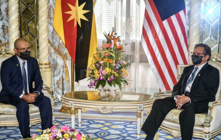 Menteri MAFI lakukan kunjungan hormat terhadap Premier Sarawak
