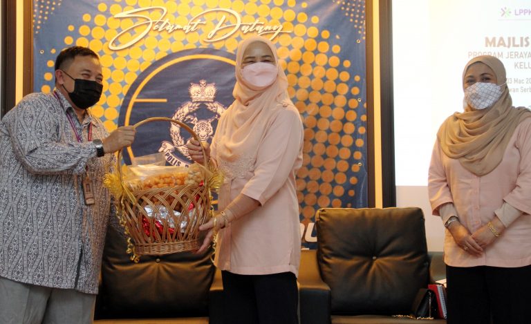 Program Jerayawara Keluarga Malaysia bantu beri banyak maklumat kepada rakyat: Juliah