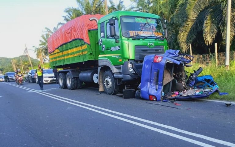 Tiga sekeluarga maut, dua parah kemalangan di Semporna