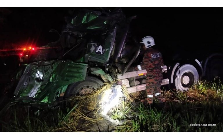 Tumpahan gam: Penduduk dinasihat tidak gunakan air Sungai Bariawa, Pegalan