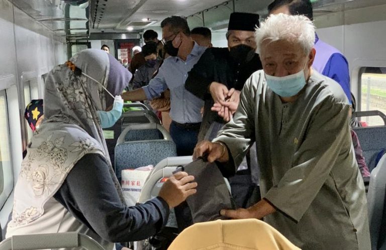 Perkhidmatan Keretapi mersa pengguna diperkenalkan dalam tempoh terdekat – Bung Moktar