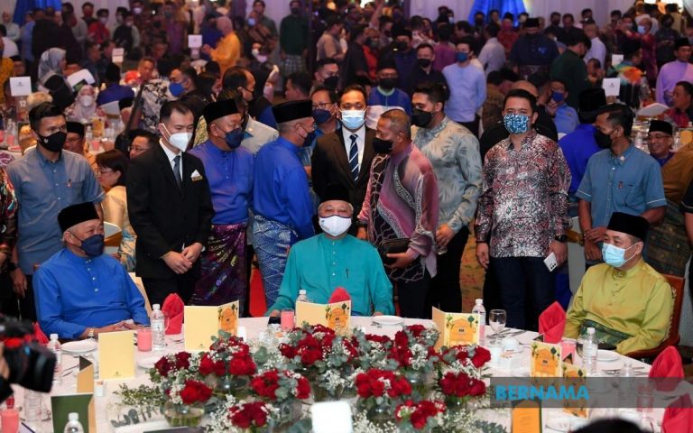Perdana Menteri hadir majlis rumah terbuka Barisan Nasional Sabah