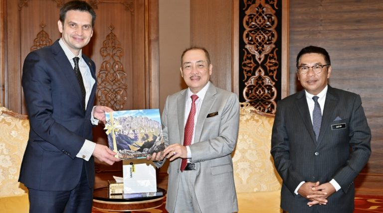 Ketua Menteri terima kunjungan perpisahan Duta Besar Ukraine ke Malaysia