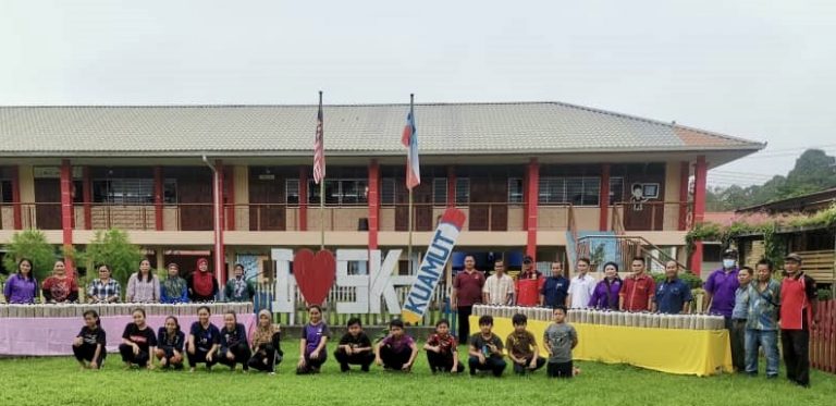 UMS dan Warga SK Kuamut Jalankan Projek Inovasi Tanaman Cendawan