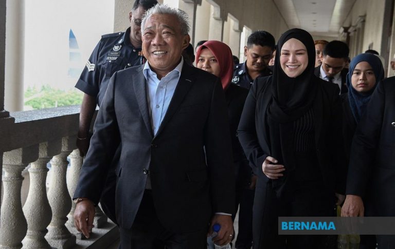 Rasuah: Keputusan sama ada Bung Moktar, Zizie Izette bebas atau bela diri 2 Sept ini