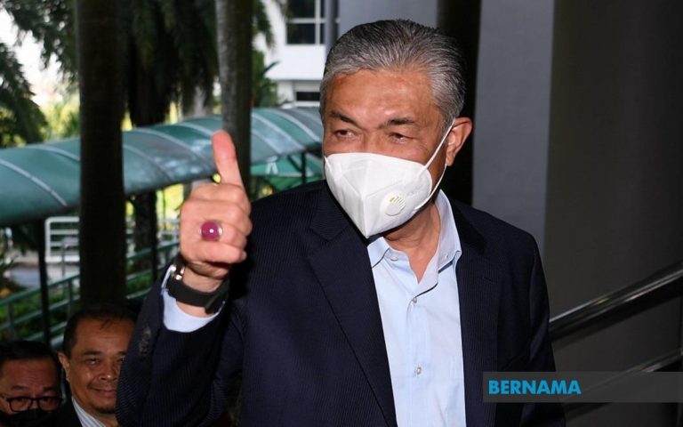 Kes rasuah VLN: Ahmad Zahid bebas atau bela diri diketahui Jumaat