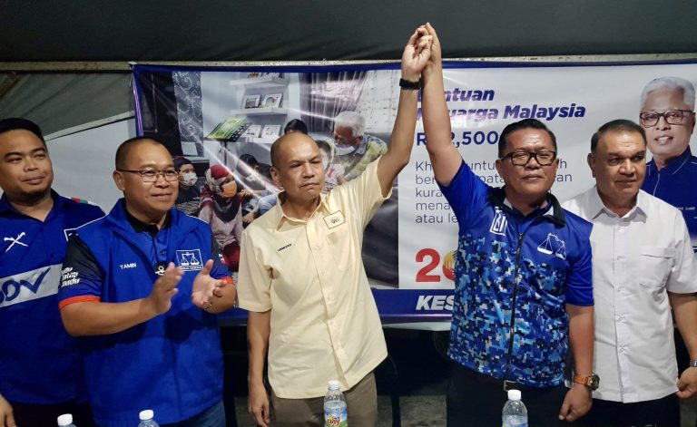 PRU15: Umno Papar zahir sokongan padu kepada calon GRS