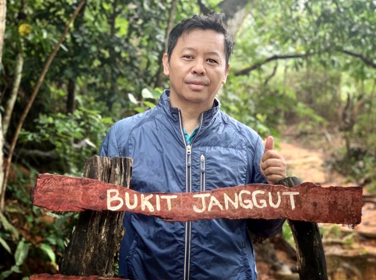 18 Tahun Memilih Dari Hujung Jari