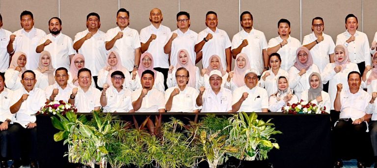 Hajiji secara rasmi bersama pemimpin GRS keluar BERSATU berkuatkuasa hari ini