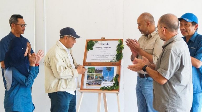 UMS Lancar Makmal Hidup Perhutanan Pertama di Jawala Plantation, Sapulut