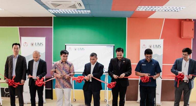 Universiti Malaysia Sabah and Huawei Malaysia open ICT Academy Lab