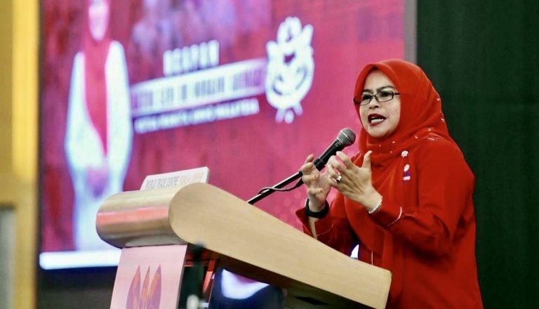 ‘Bila bertanding cium tangan presiden, bila kalah serang presiden,’ – Dr Noraini