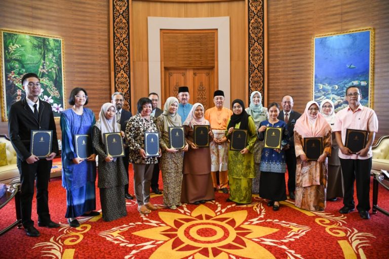 Kerajaan Negeri sediakan RM101 juta biasiswa untuk pelajar cemerlang STPM, SPM pada tahun ini