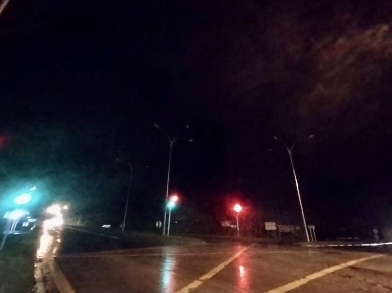 Lampu jalan raya tidak berfungsi sukarkan pergerakan pemandu pada waktu malam