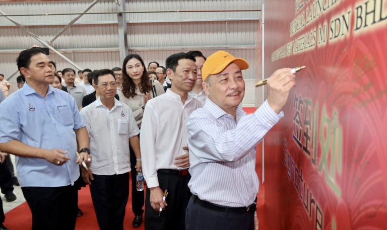 Kilang Kibing jadikan Sabah antara pemain utama industri pembuatan kaca solar di Malaysia