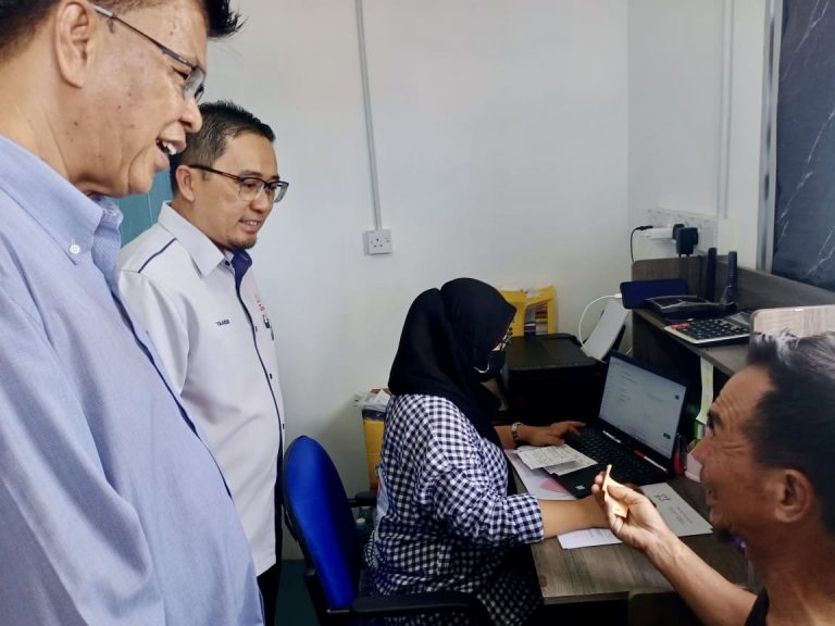 Ubah mentaliti penduduk setinggan jadi cabaran buat pihak kontraktor laksana Projek Perintis IPD Kampung Forest