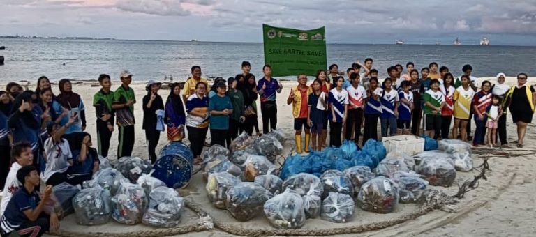 80 sukarelawan sertai Kempen Pembersihan Pantai  dan pelepasan anak penyu