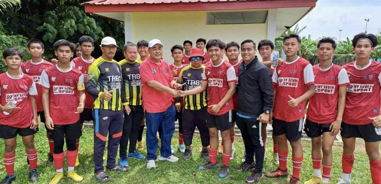 TABS Bandaraya hulur sumbangan kepada pemain yang bapa meninggal dunia