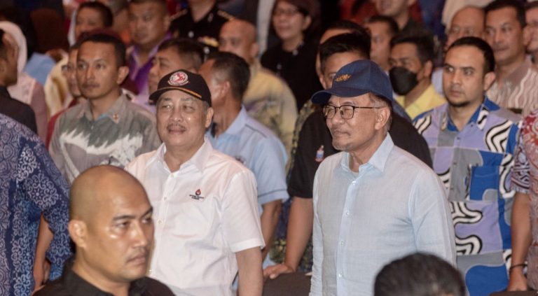 Pembinaan Jambatan Labuan  bukan keutamaan Kerajaan  – Anwar