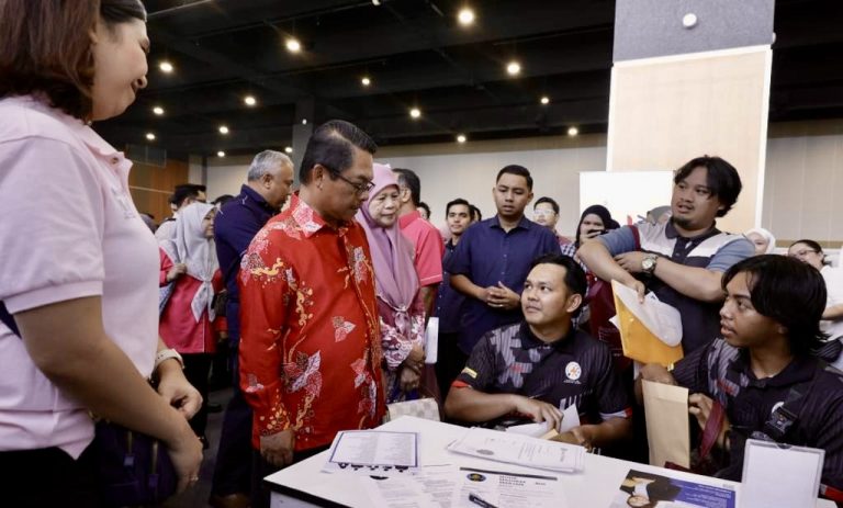 Lebih 1,000 Peluang Pekerjaan Ditawarkan Di Karnival Kerjaya MyFuture Jobs @ MOHE Zon Borneo