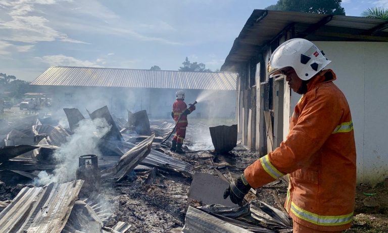 Rumah pekerja di Kampung Boutu musnah dalam kebakaran pagi tadi