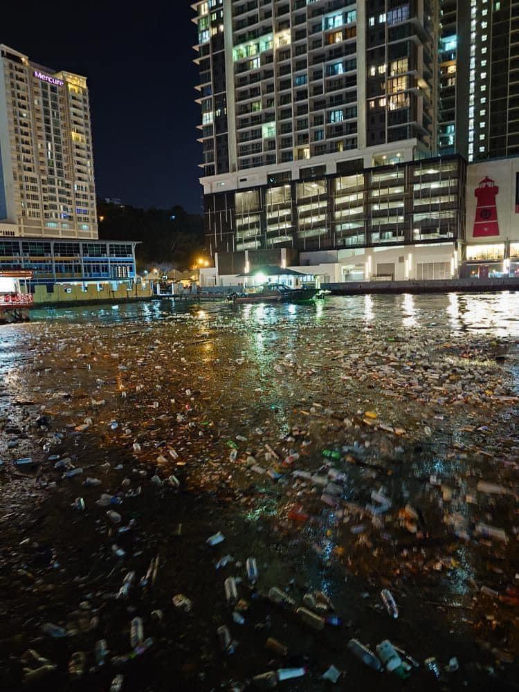 Agensi berkaitan selesaikan masalah sampah di sekitar perairan di Jeti Jeselton