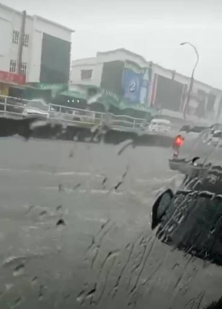 Hujan lebat sejak pagi, banjir kilat di Sandakan