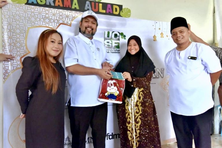 Alumni UCSF dekati anak-anak yatim