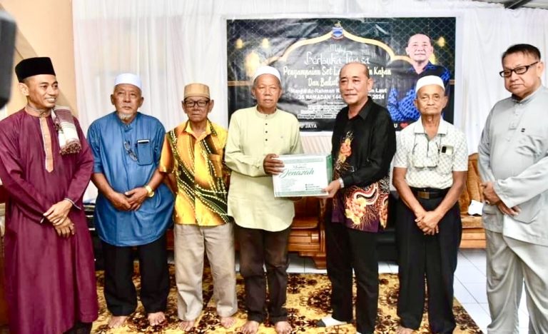 Ruddy sampaikan sumbangan kepada 170 penduduk di Kg Salimpodon Laut Pitas