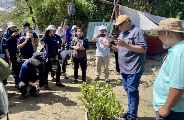 FPT UMS Tingkat Kesedaran Komuniti Terhadap Kepentingan Ekosistem Hutan Bakau