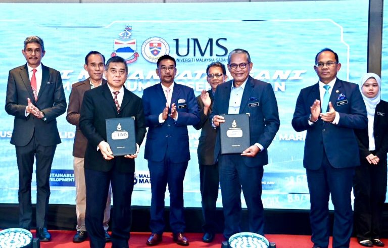 Sekretariat Sabah Maju Jaya  dan UMS Menandatangani Memorandum Persefahaman