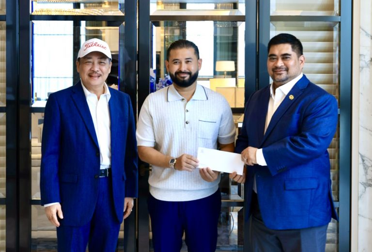 TMJ sampaikan sumbangan peribadi kepada SAFA