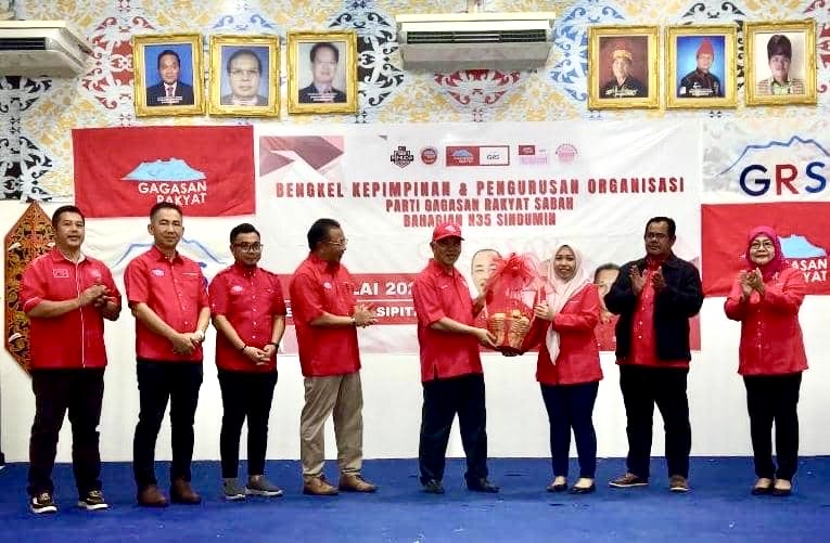 Terus dalami ilmu, pengetahuan politik untuk fahami keperluan politik semasa – Dr Yusof