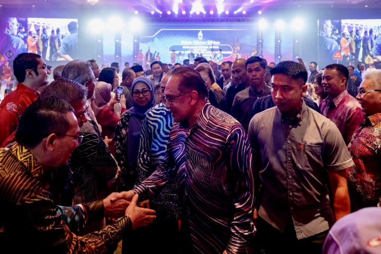 Perdana Menteri hadiri Majlis Makan Malam bersama kepimpinan negeri