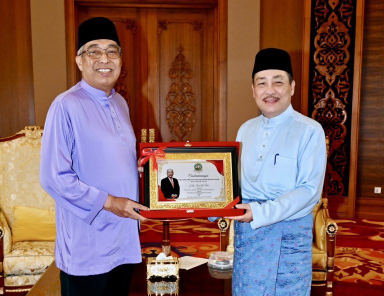 Kunjungan Hormat USBO kepada Ketua Menteri Sabah