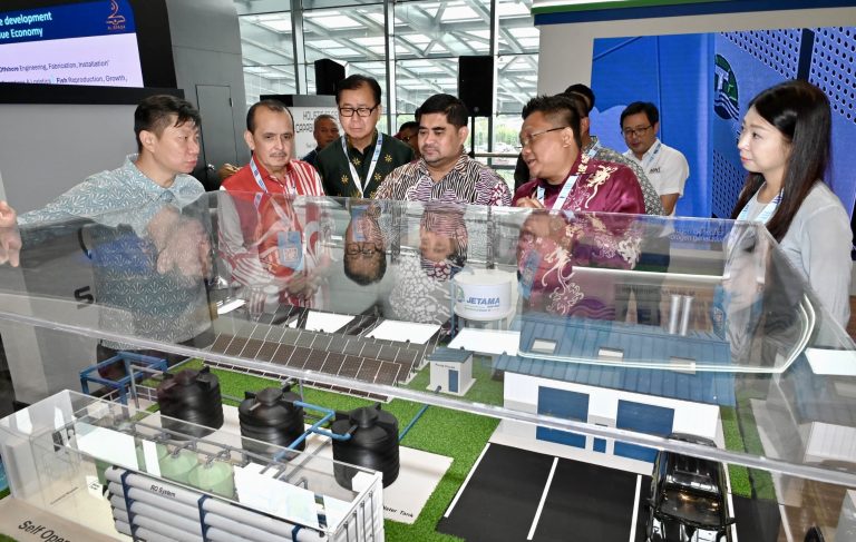 Projek “Solar-Powered Nano Filtration Drinking Water System” membantu selesai masalah bekalan air di kawasan terpencil