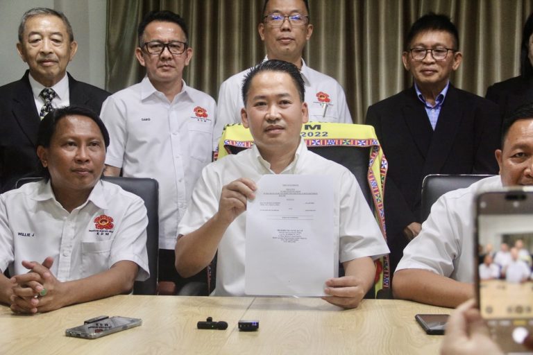 Peter saman Zulkarnain RM100 juta