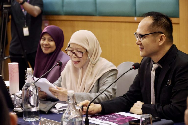 Cabaran 30 peratus wanita dalam kumpulan pembuat keputusan masih tinggi – Azizah