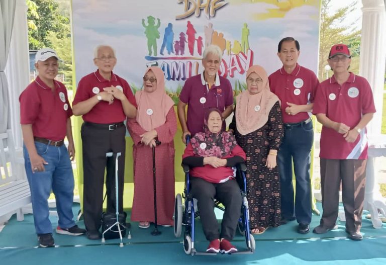 70 keluarga Datuk Fadzil Asmad raikan Hari Keluarga