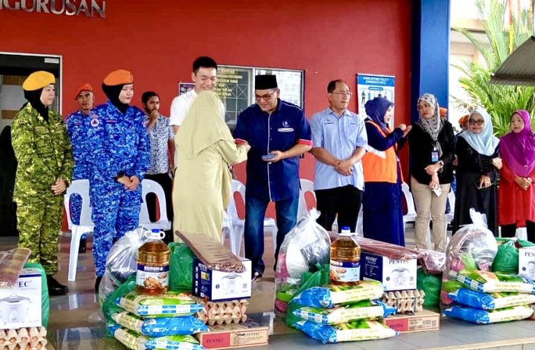 Pembinaan Rumah Mesra SMJ, PPR selesaikan isu setinggan di Tawau – Nizam