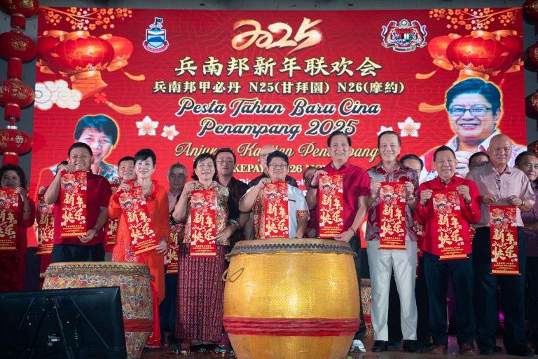 Pemimpin masyarakat Cina tandatangani Perjanjian Malaysia, peranan besar kemajuan negara – Ewon   
